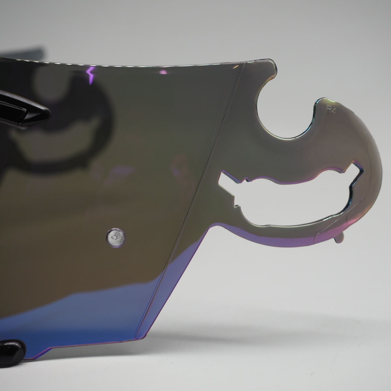 Helmet Visor for AR and AI RR4 - مراجعة Face Mask Storage Box وسعره