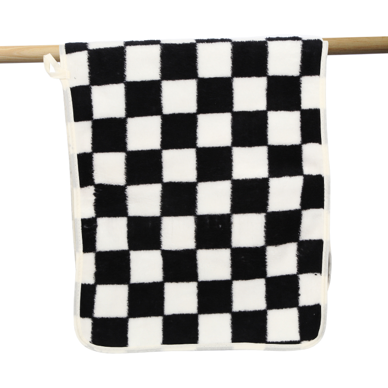 Checkerboard Pattern Bath Towe - مراجعة Cloth Face Mask Washable وسعره